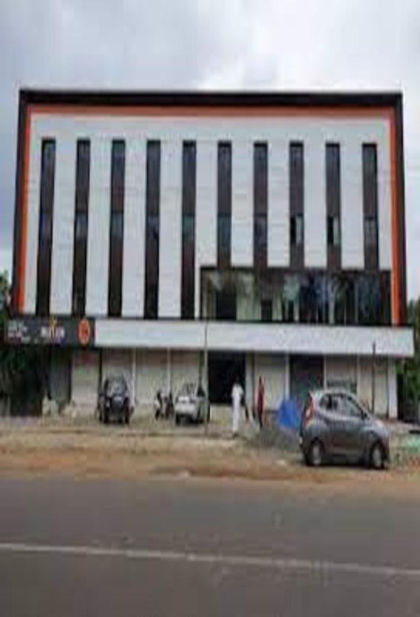 Redbell Suites Malapuram 马拉普兰 外观 照片